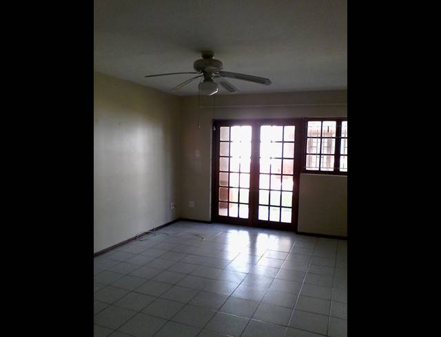 2 BEDROOM PROPERTY TO RENT IN MEER EN SEE